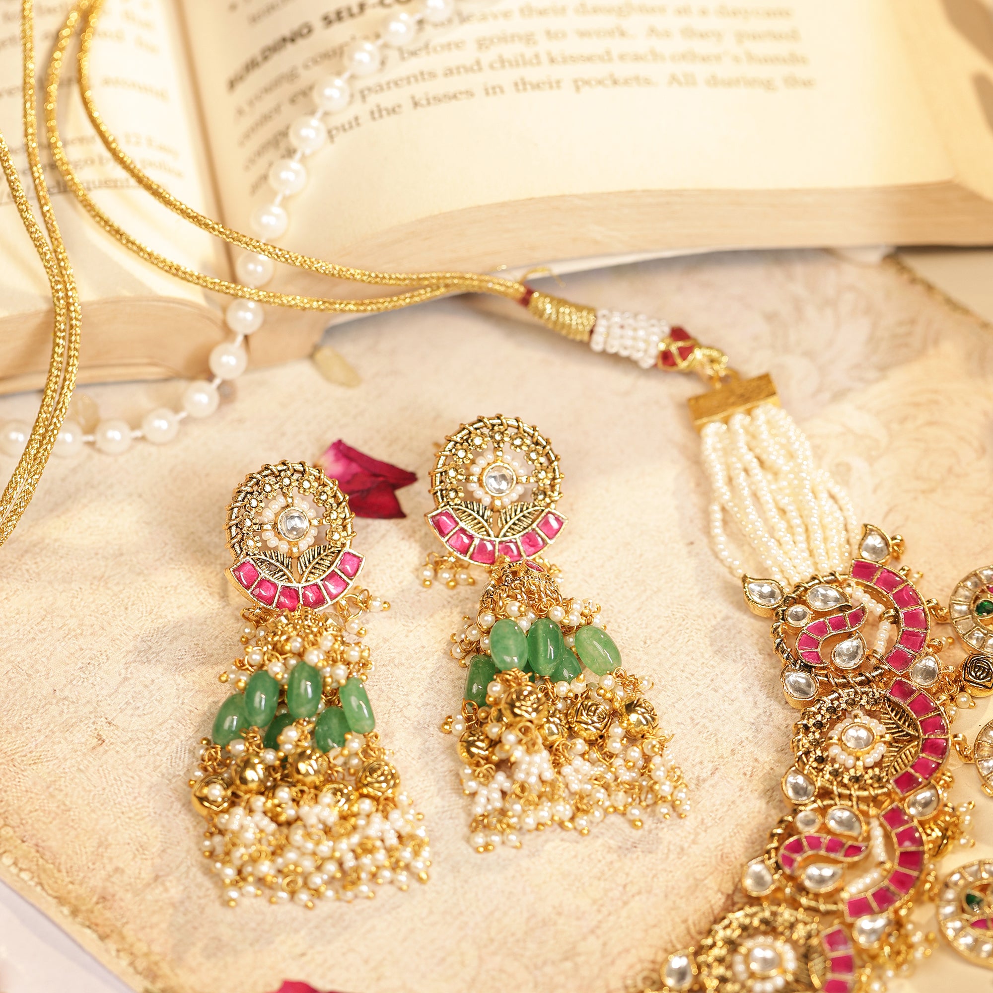 Elegant Gold Plated Choker Necklace Set with Earrings