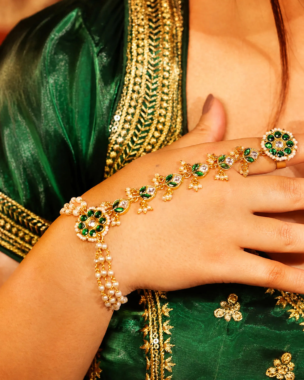Traditional Kundan Pearl Hathphool, Indian Bridal Hand Harness, Ethnic Wedding Jewelry