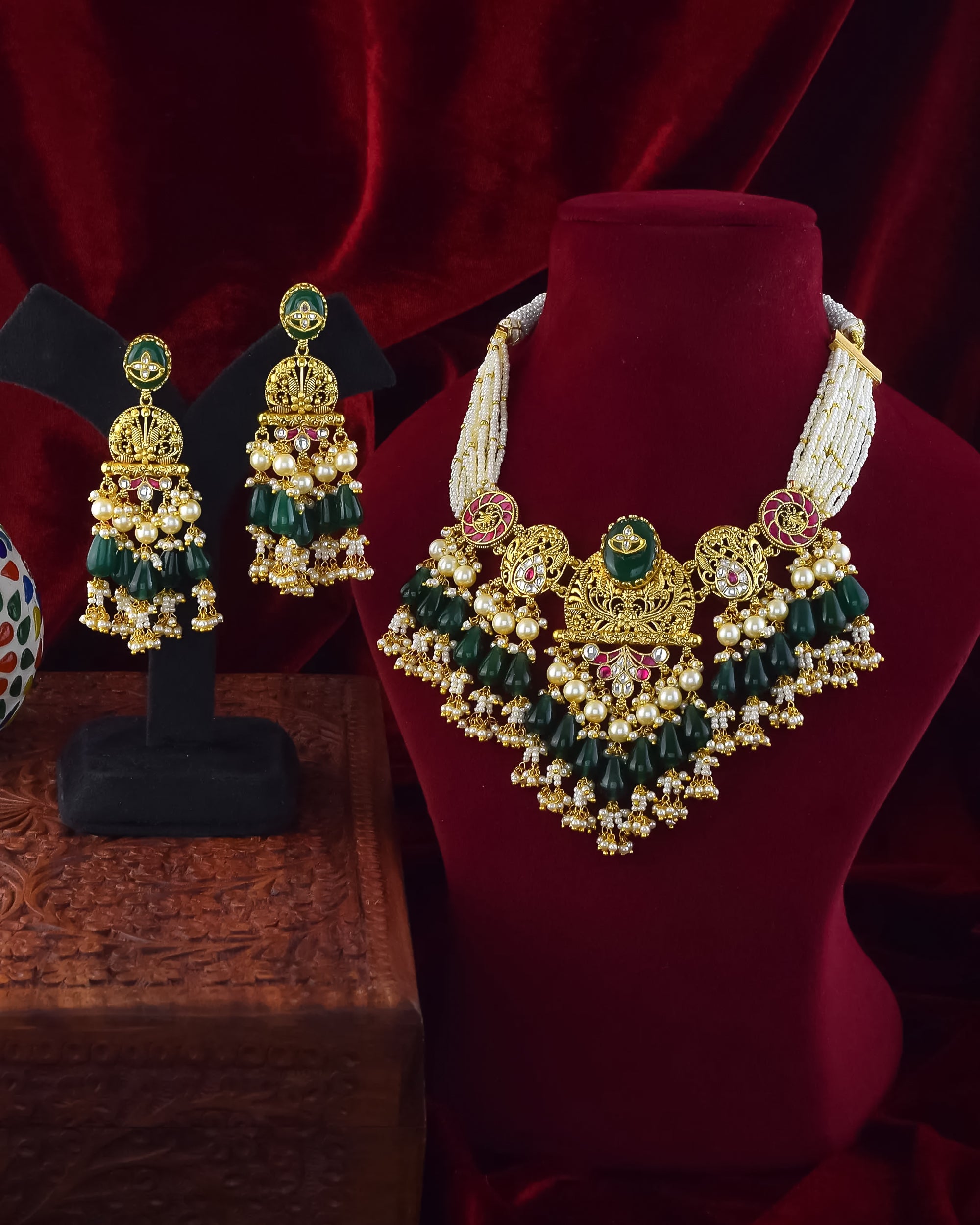 Classic Traditional Necklace Set with Earrings