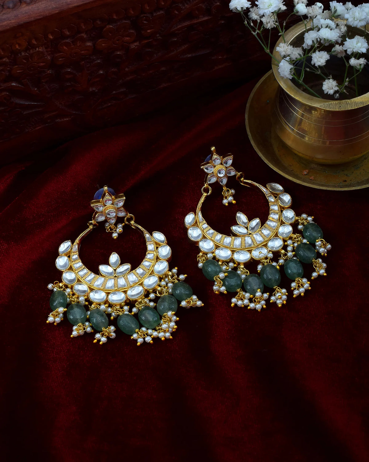 Pendientes Chandbali Heritage Pachi Kundan con Cuentas Esmeralda Menta, Racimos de Perlas