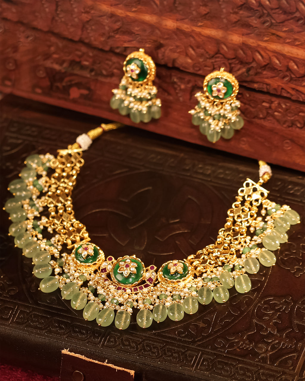 Classic Elegant Necklace Set with Earrings