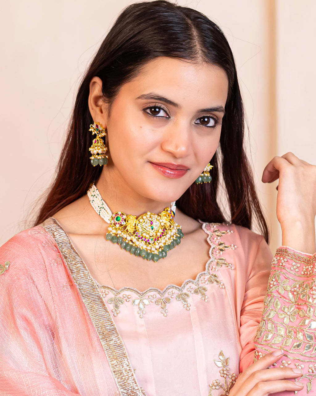 Lightweight Elegant Choker Necklace Set with Earrings
