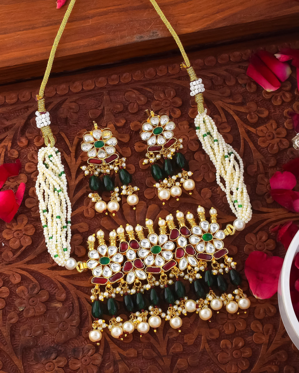 Lightweight Minimal Choker Necklace Set with Earrings