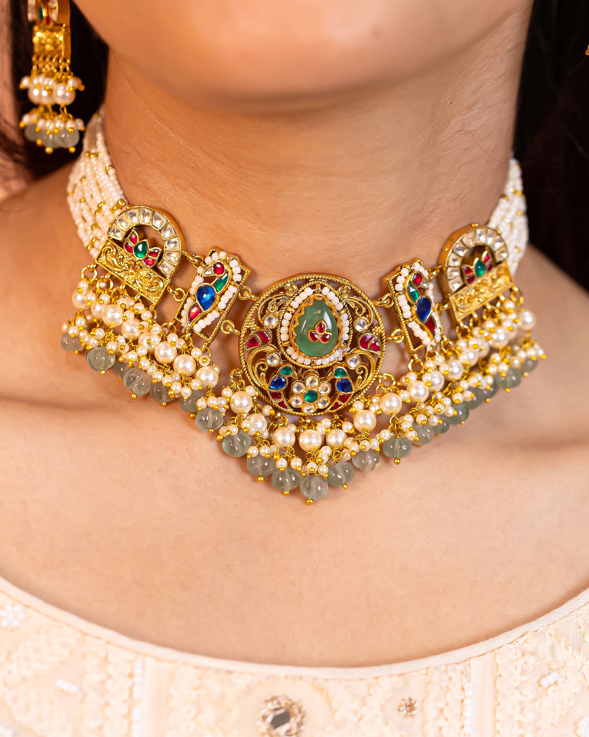 Lightweight Elegant Choker Necklace Set with Earrings