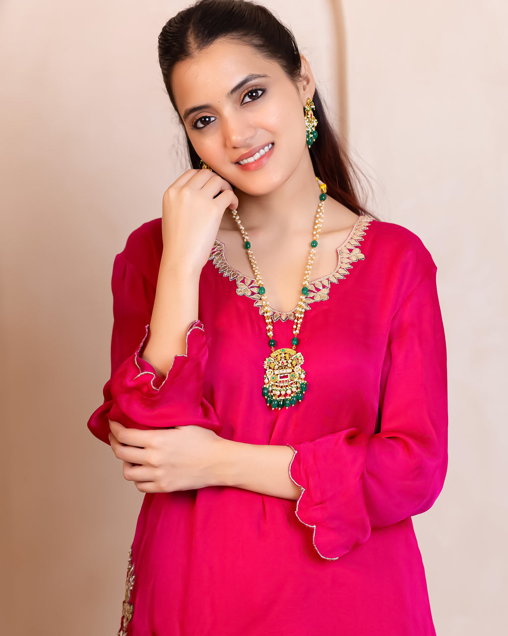 Minimal Pendant Necklace Set with Earrings