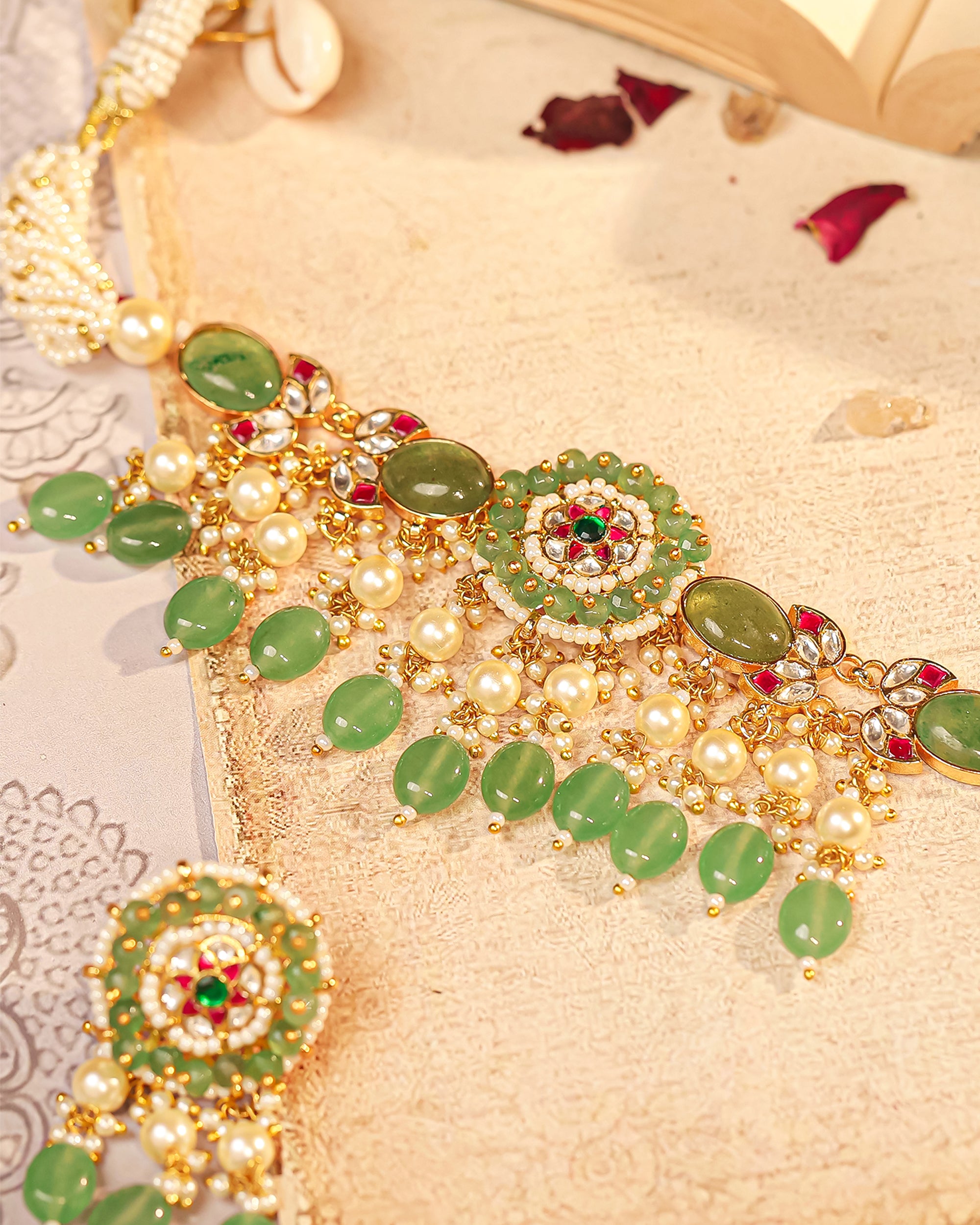 Lightweight Elegant Choker Necklace Set with Earrings