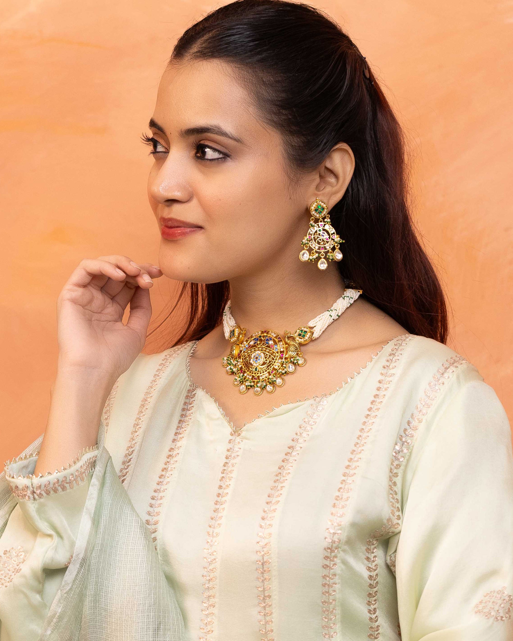 Elegant Gold Finish Choker Necklace Set with Earrings