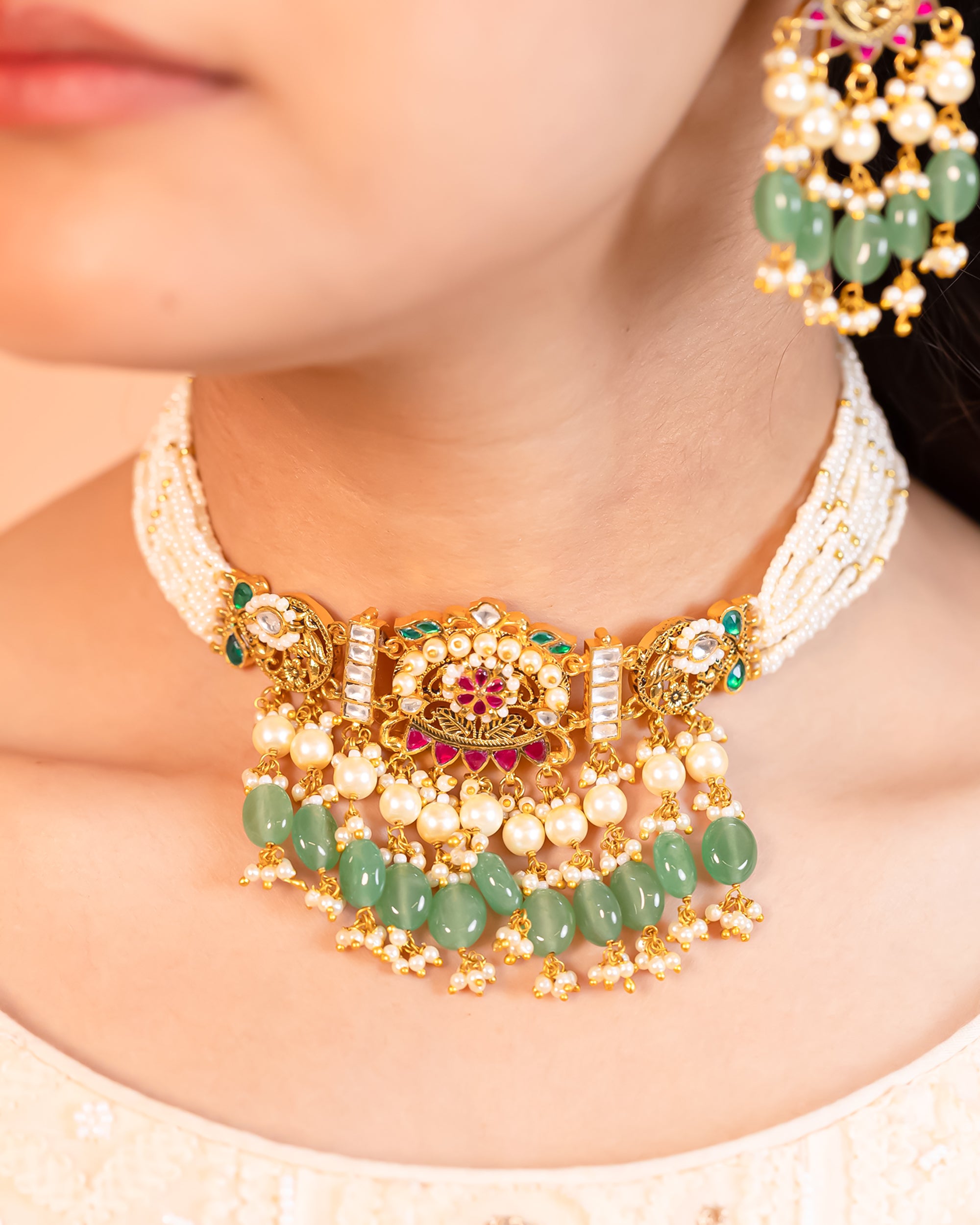 Lightweight Designer Choker Necklace Set with Earrings