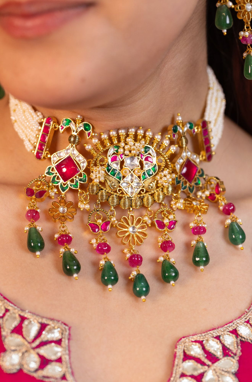 Elegant Gold Plated Choker Necklace Set with Earrings