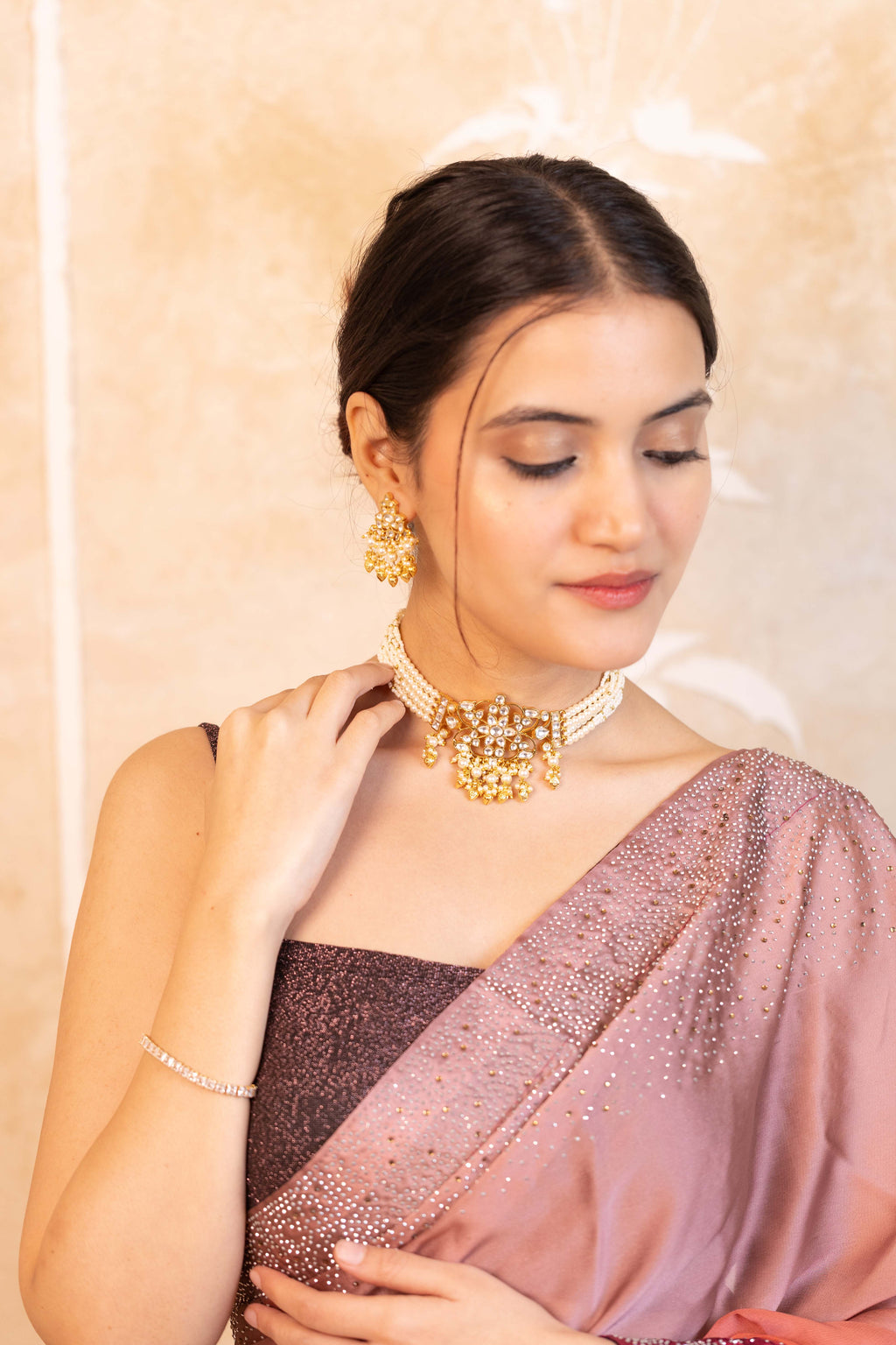 Minimal Lightweight Choker Necklace Set with Earrings