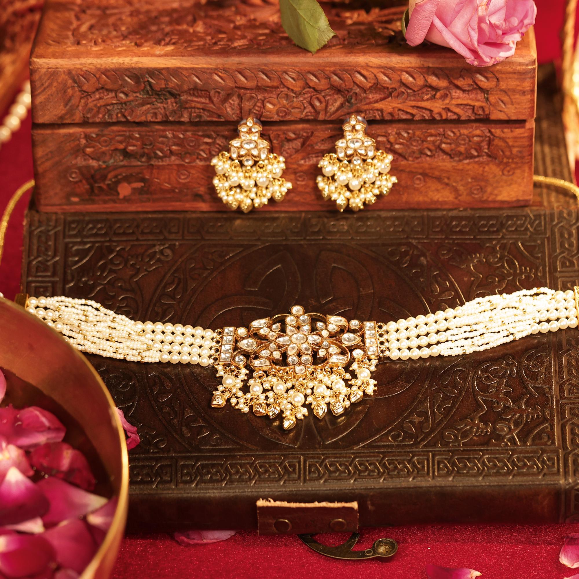 Kundan Pearl Choker Necklace Set, Indian Bridal Wedding Jewelry, Gold Tone Ethnic Pendant Earrings