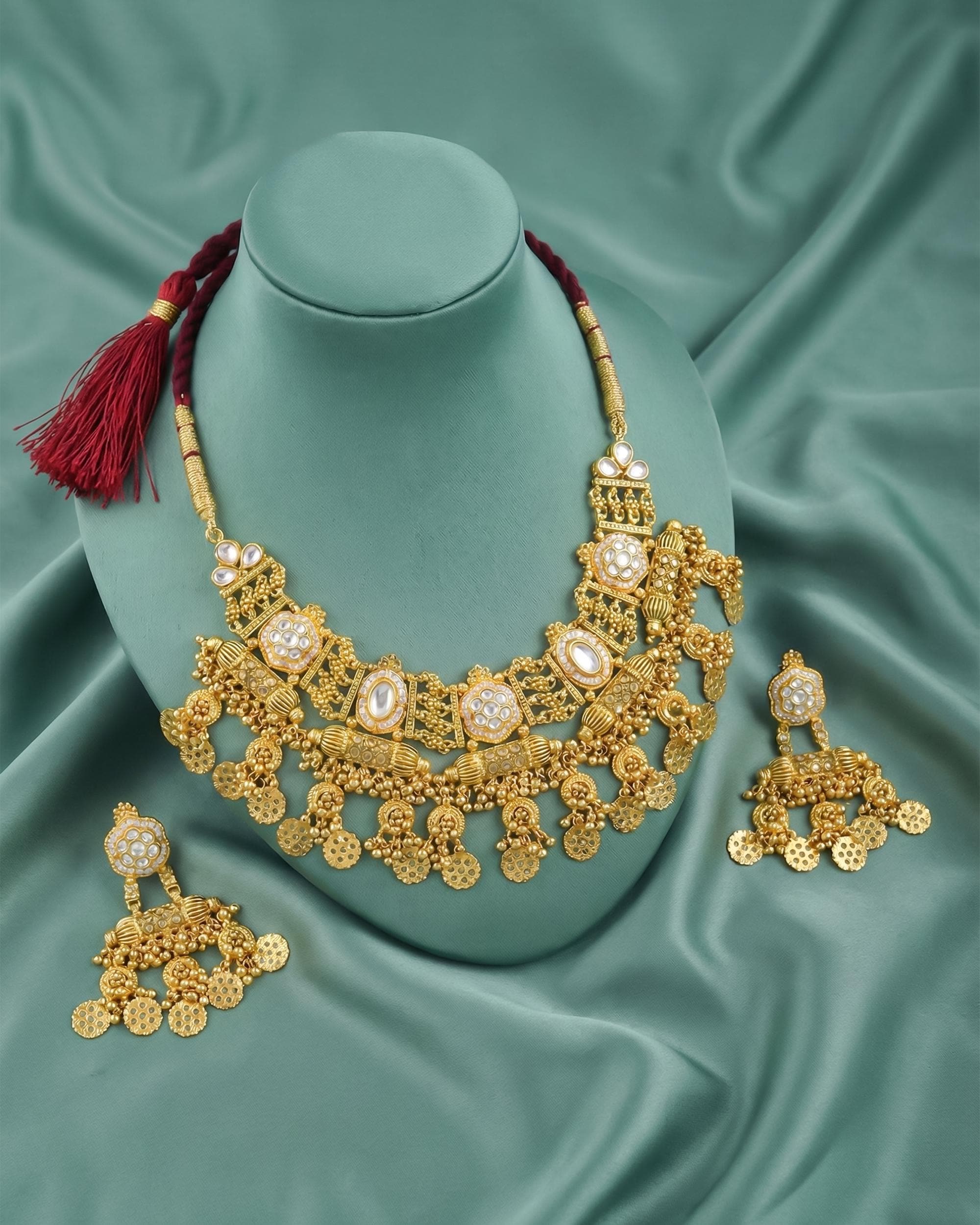 Royal Antique Gold Mesh Choker Set with Floral Coin Clusters