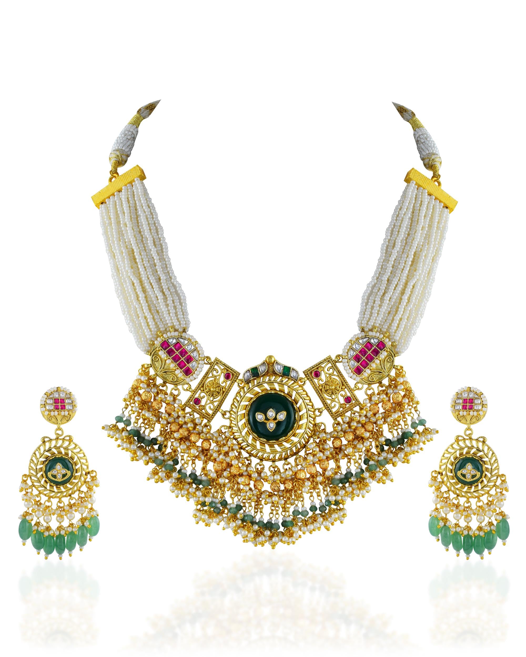 Royal Mughal Rajwadi Round Choker Set with Emerald Green Centerpiece