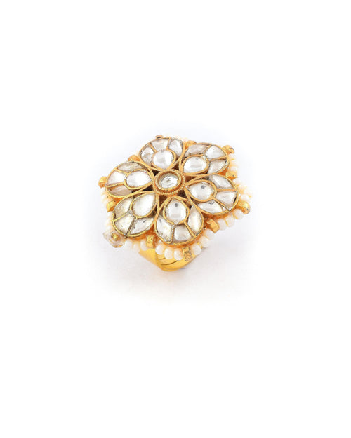 Floraler Kundan-Ring mit Perlenrand | Verstellbarer Statement-Ring in Antikgold