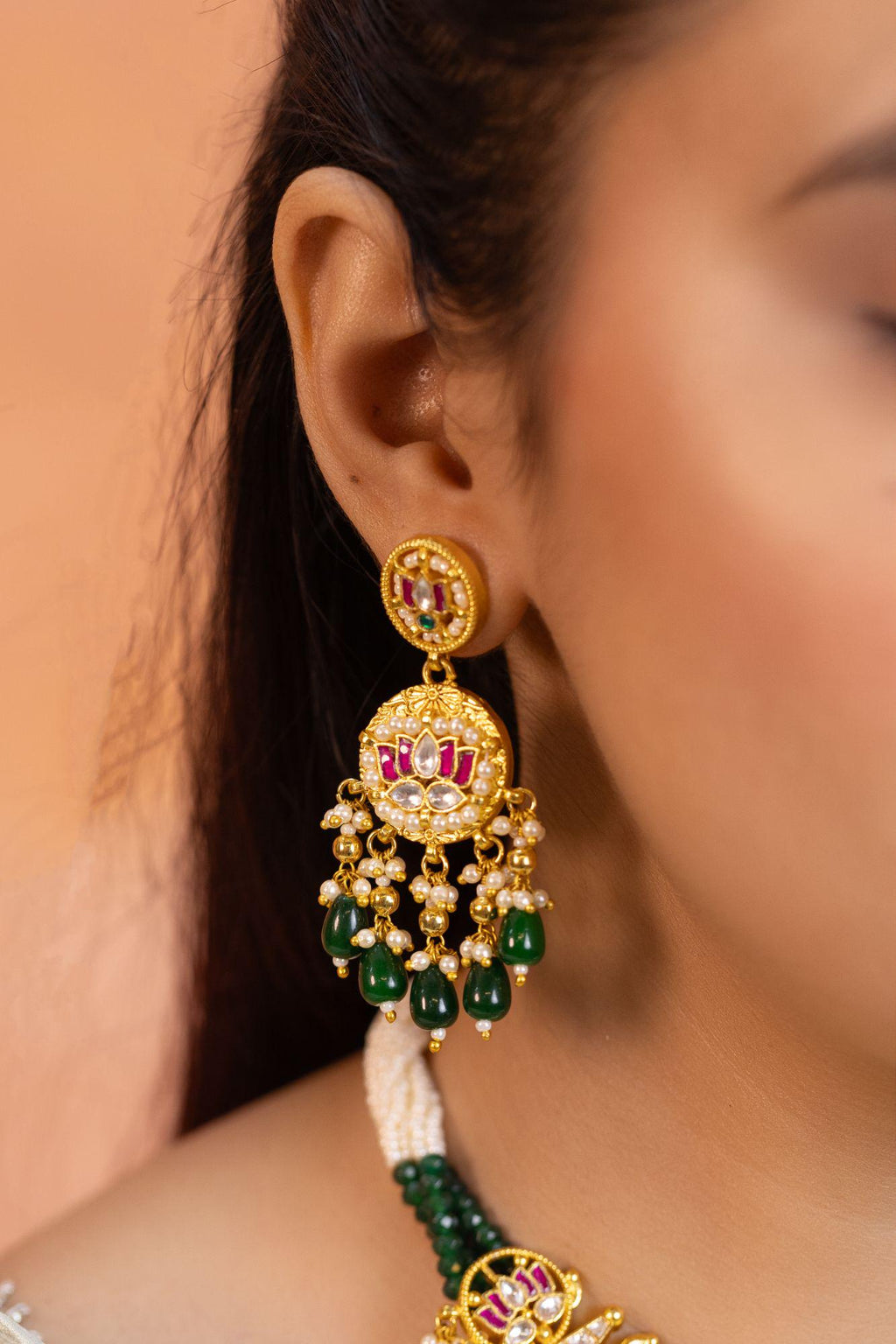 Kundan Emerald Choker Necklace Set | Indian Bridal Jewelry with Pearls Earrings