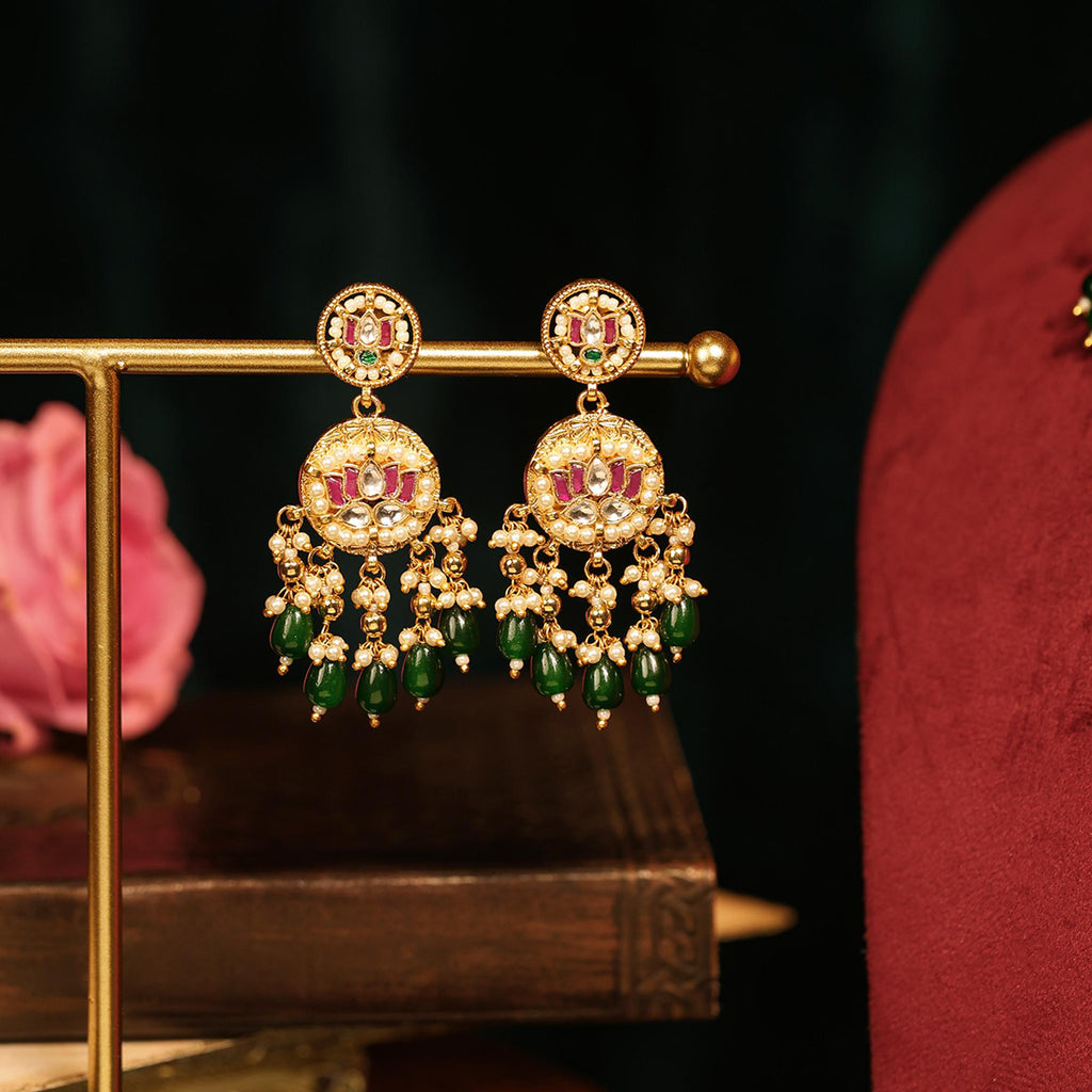 Kundan Emerald Choker Necklace Set | Indian Bridal Jewelry with Pearls Earrings