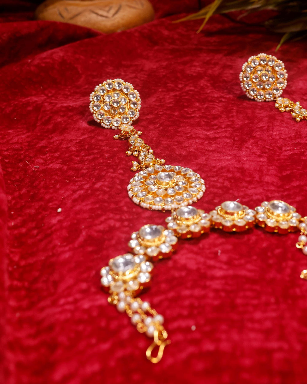 Handcrafted Pachi Kundan Haath Phool | Pearl Bordered Floral Hand Harness | Royal Bridal Jewelry