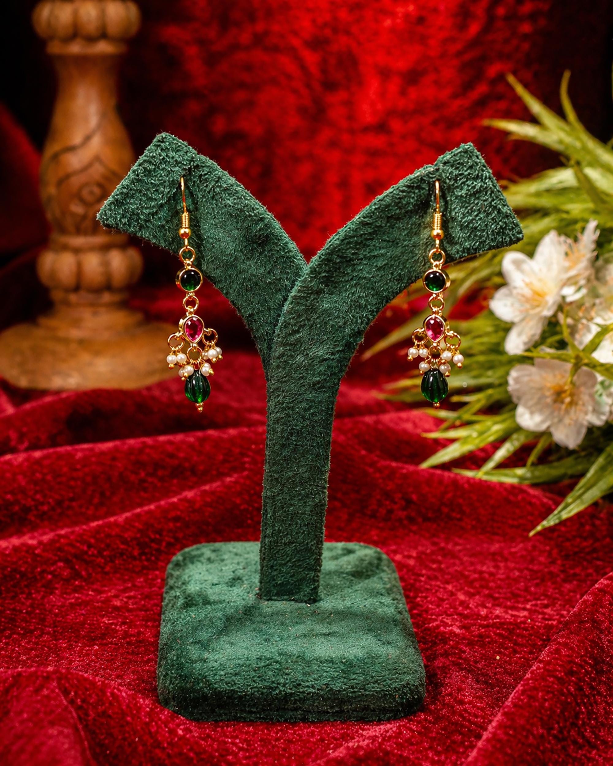 Grand Traditional Kundan Crescent Choker Set with Rich Emerald Green Fringes