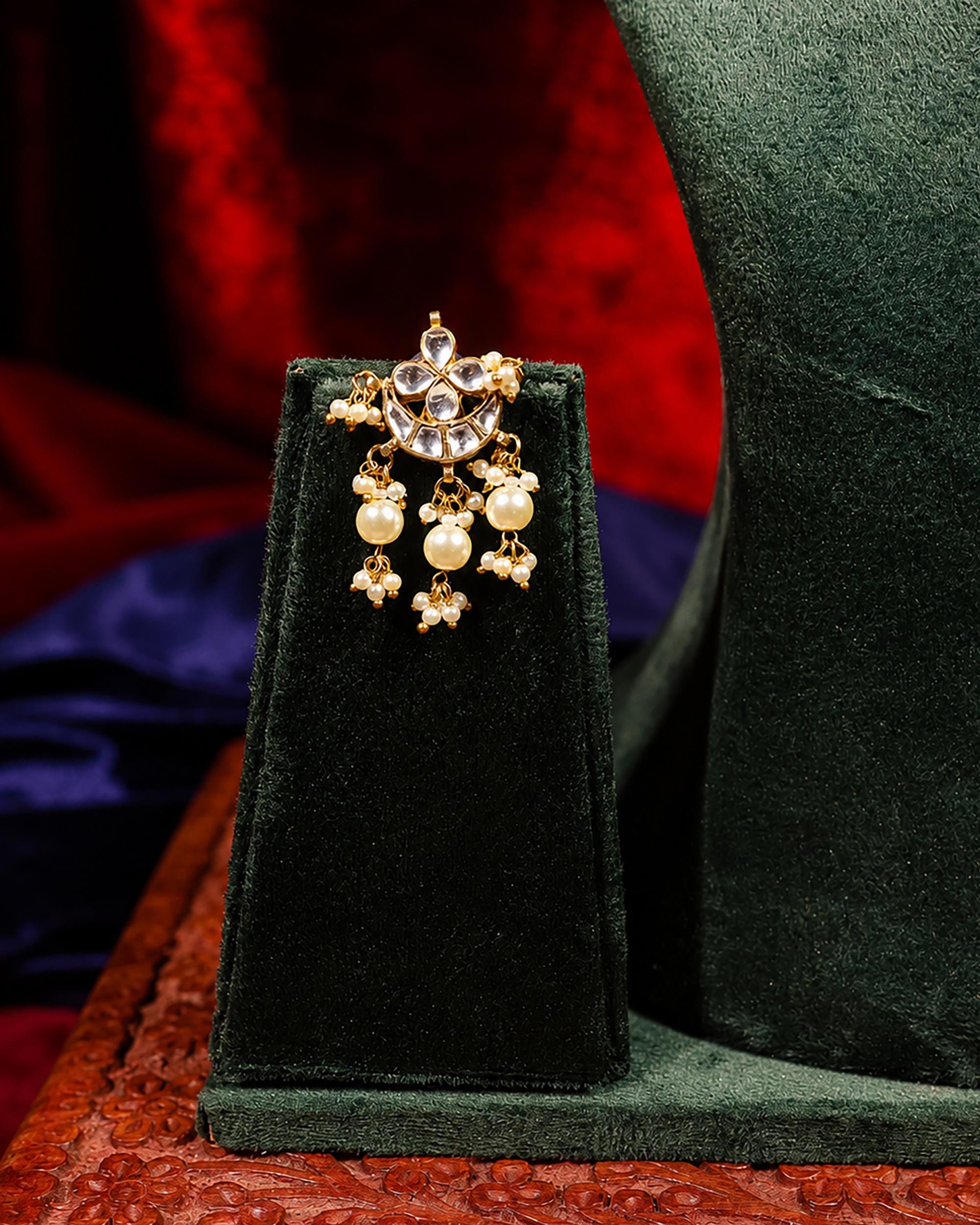 Elegant Royal Chandbali Kundan Choker Necklace & Pearls Set with Matching Earrings