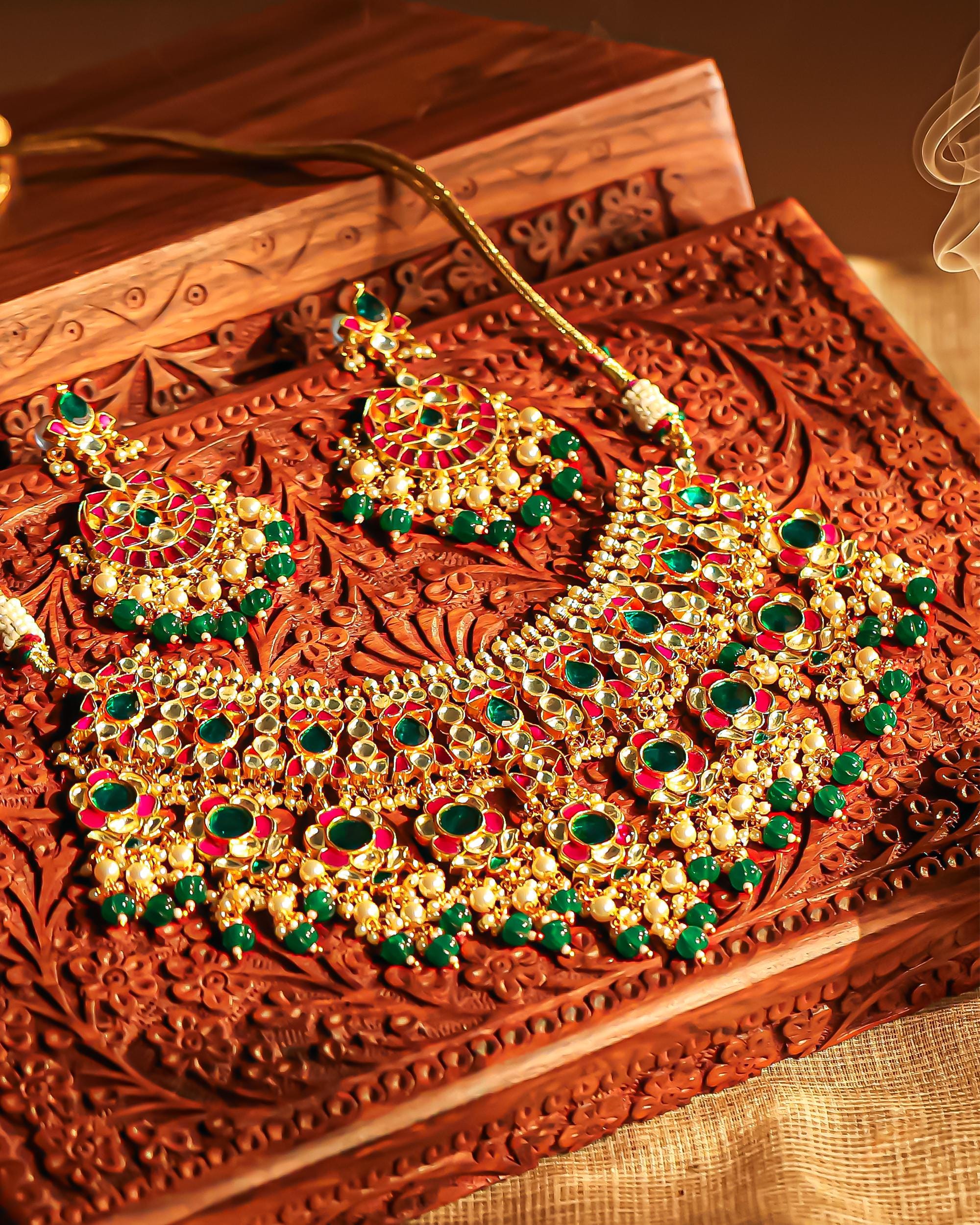 Handcrafted Kundan Choker Set: Emerald Green, Ruby Accents, Traditional Indian Bridal Necklace