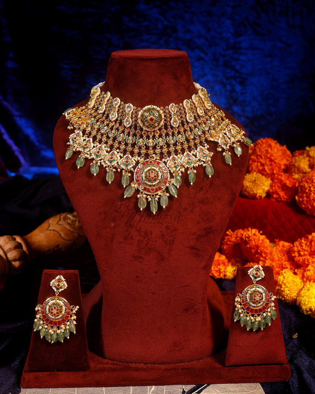 Regal Antique Gold Kundan Choker Set with Emerald Green Drops
