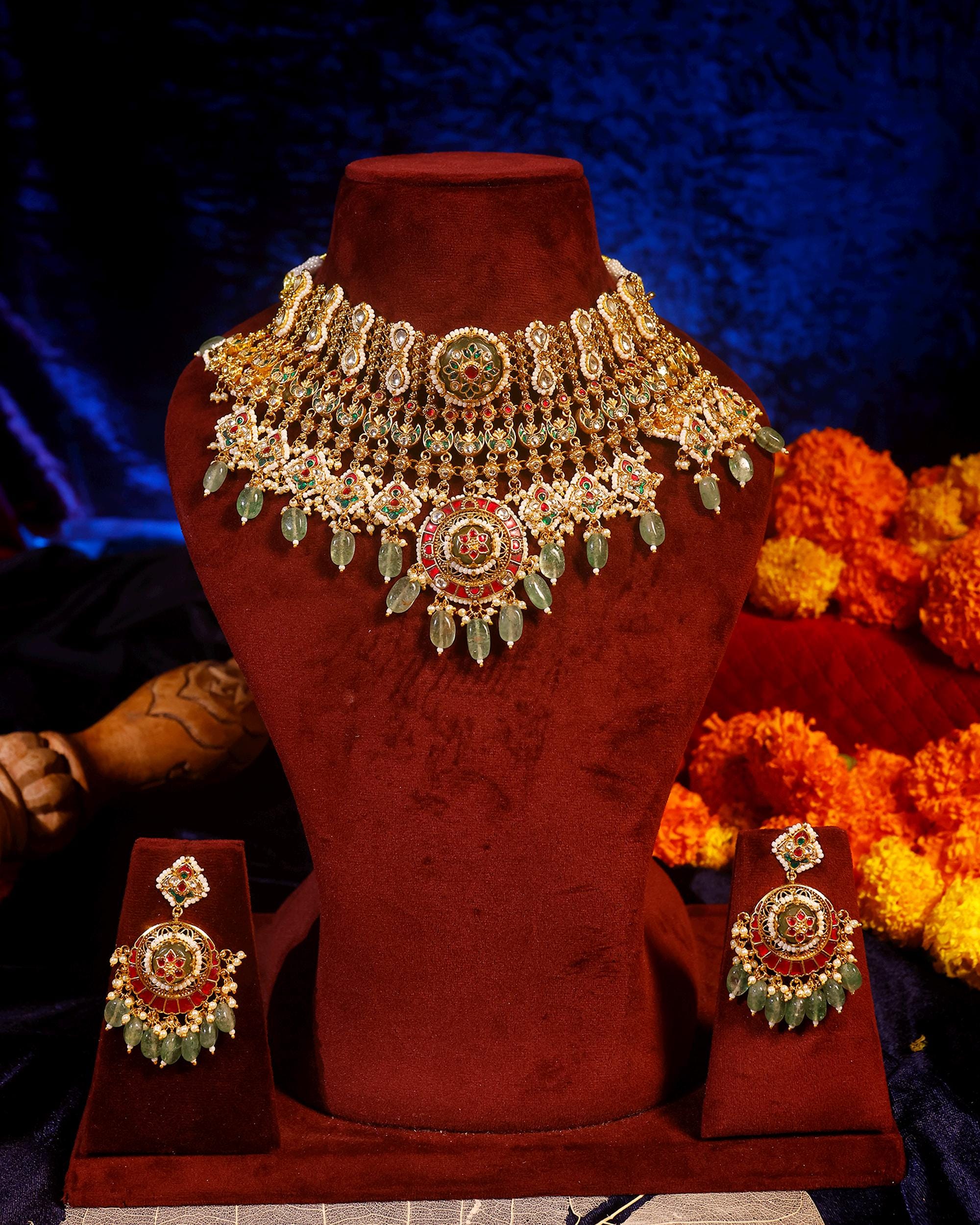 Regal Antique Gold Kundan Choker Set with Emerald Green Drops