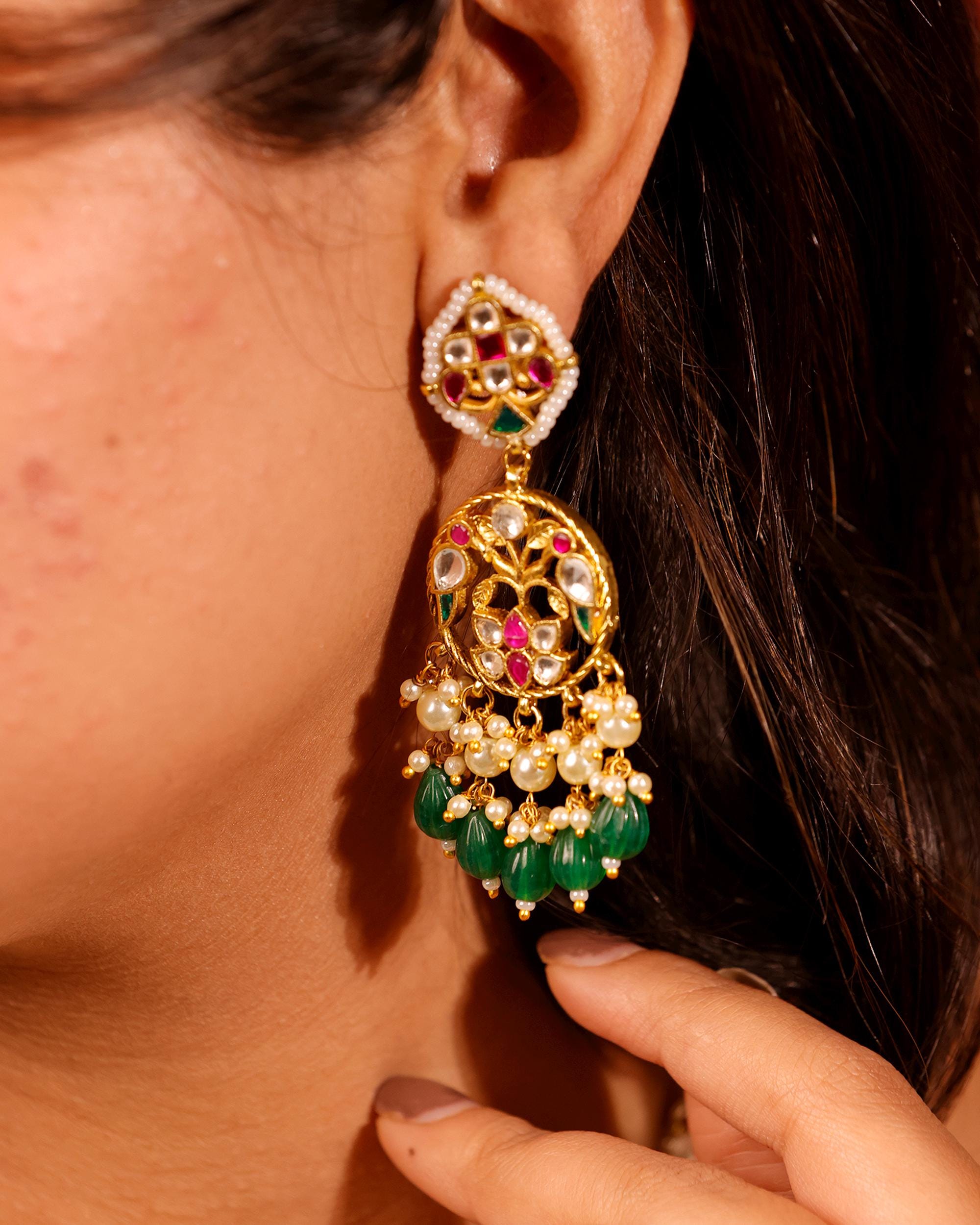 Royal Sabyasachi-Inspired Kundan Collar Necklace Set with Ruby Accents & Emerald Green Droplets