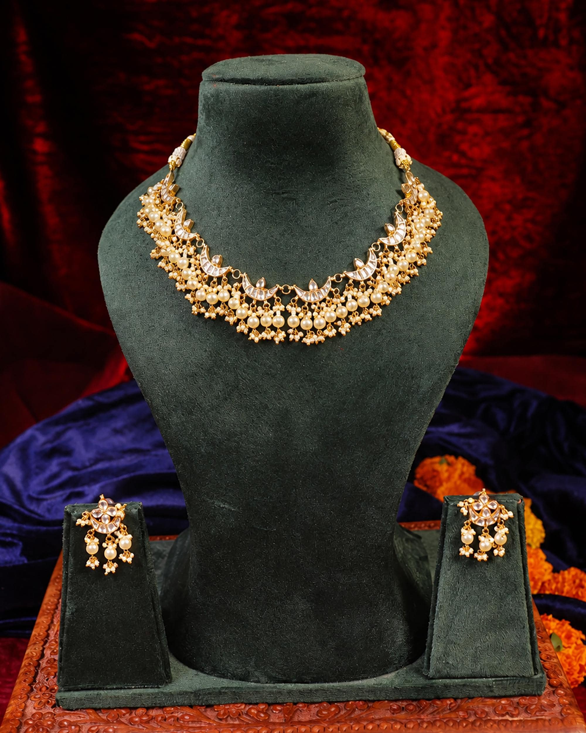 Elegant Royal Chandbali Kundan Choker Necklace & Pearls Set with Matching Earrings